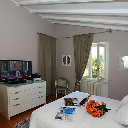 Sleeps 6 * ميناجيو
