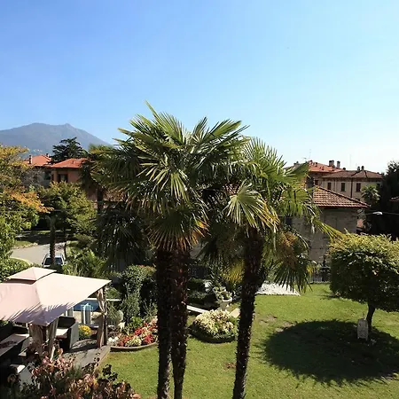 Sleeps 6 Villa *