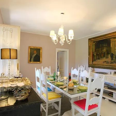 Sleeps 6 Villa *