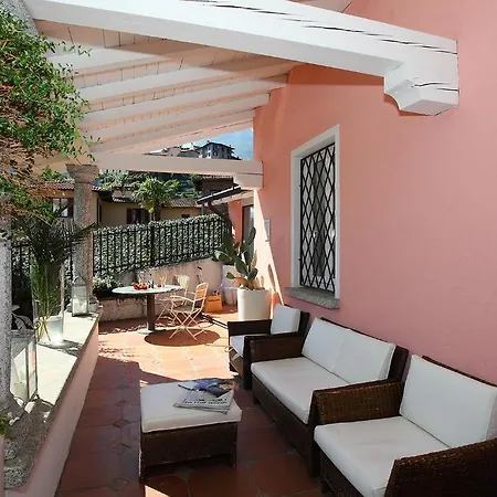 Villa Sleeps 6