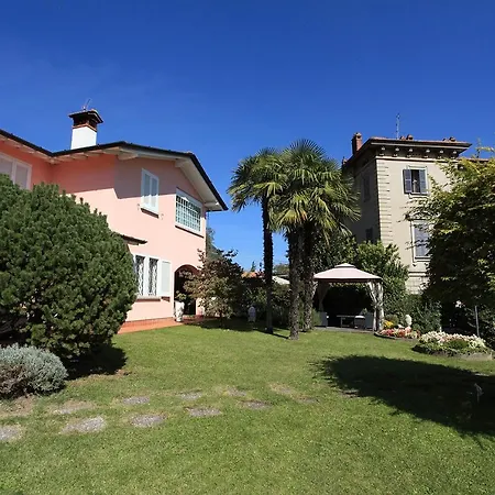 Sleeps 6 Villa