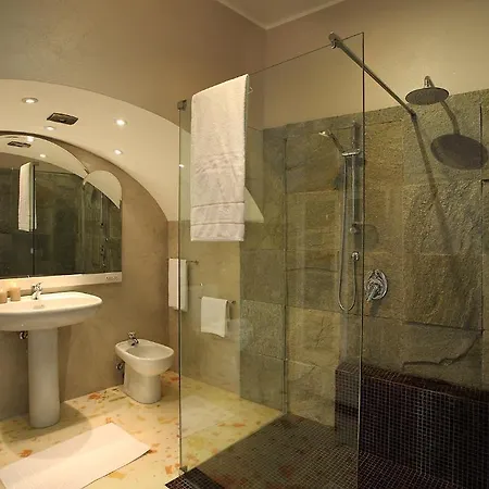 Sleeps 6 Menaggio
